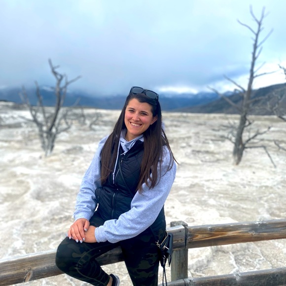 Meet your Posher, Amanda - Picture 1 of 1